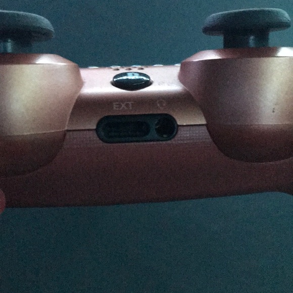 PS4 wireless DualShock controller no usb required - Picture 3 of 3